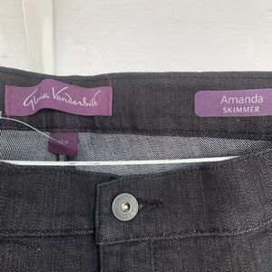 Gloria Vanderbilt Capris, size 20W, NWT